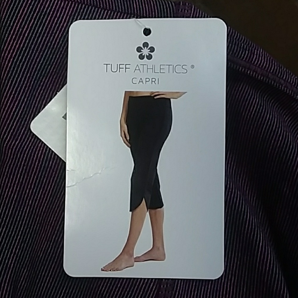 Tuff Athletics Women's Crop Capri Pants - Picture 3 of 4